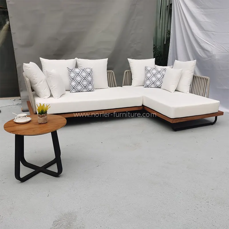 Teak Wood gerçekten açık kanepeniz için hüküm süren şampiyon