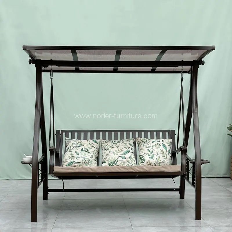 Dış Mekanda Asma Sandalye Neden Dış Mekan Konforunu Yükseltmenin En Akıllı Yoludur?