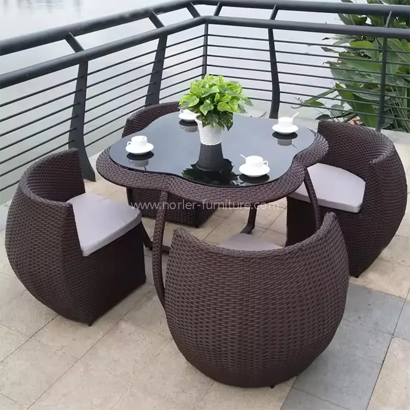 Açık balkon rattan yuvarlak yemek seti mobilya